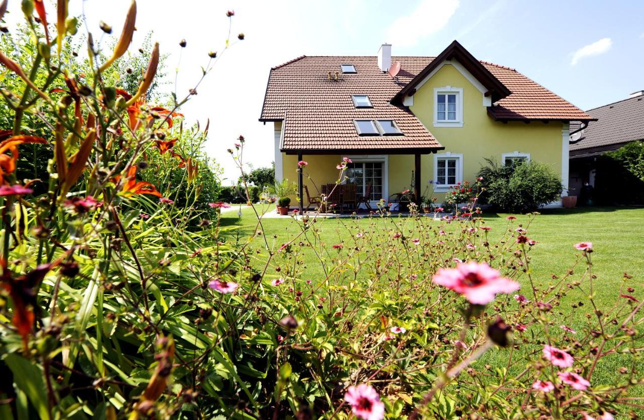 Hotel Gaestehaus Familie Trachsler à Rohrendorf bei Krems Extérieur photo